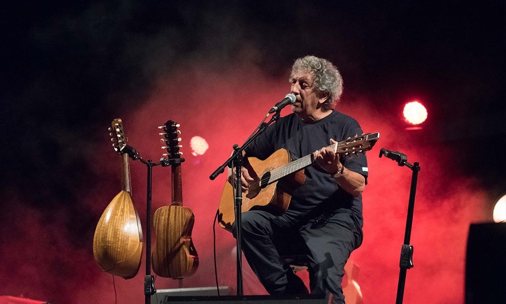 A Ponticelli un doppio spettacolo di Eugenio Bennato