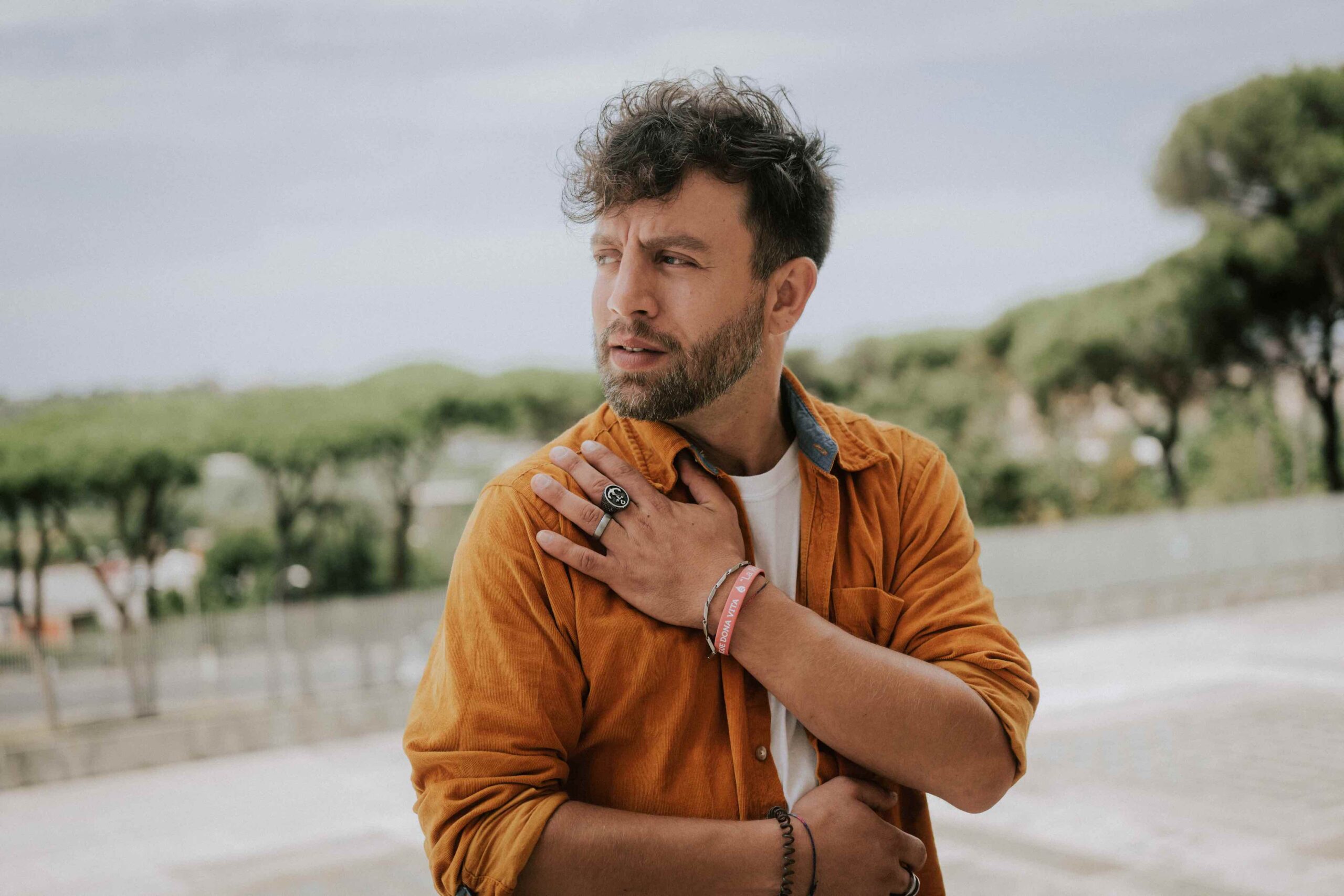 Intervista a Giuliano Crupi: “Le mie canzoni le scrive la mia vita”